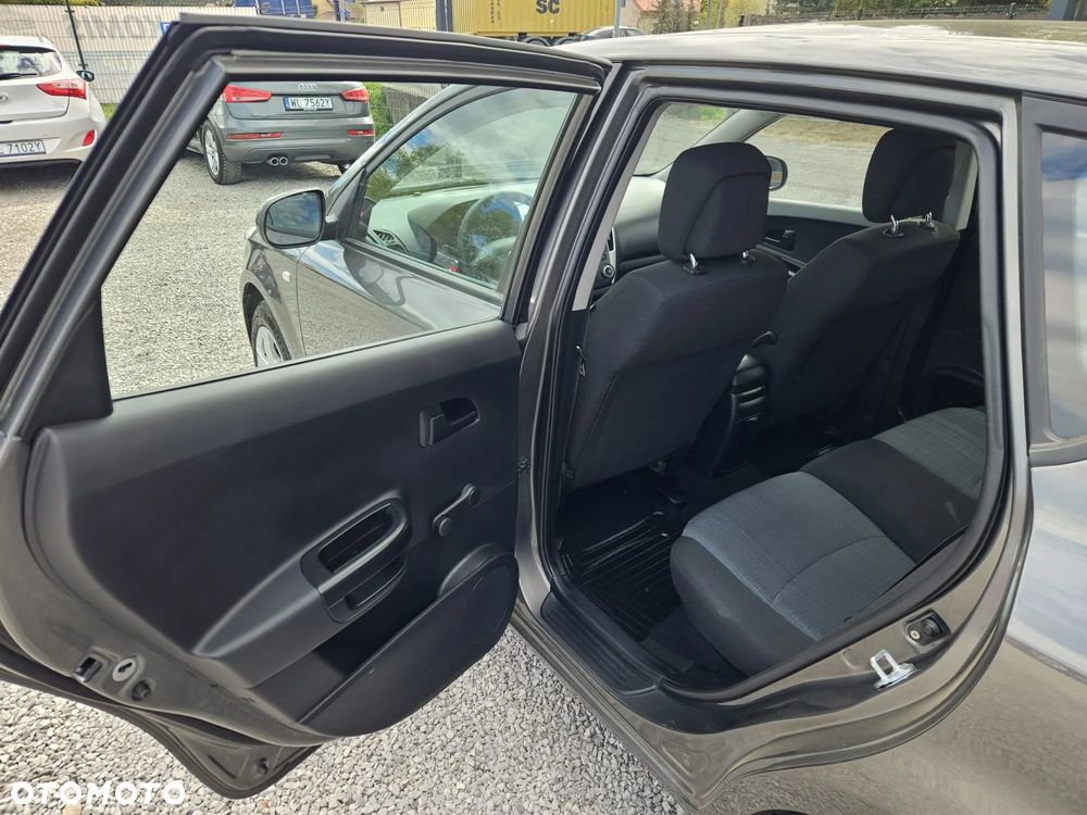 Kia Ceed 1.4 CVVT Spirit - 33