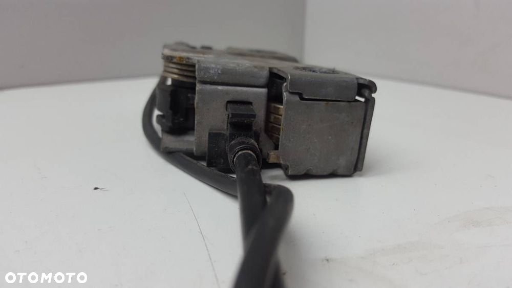 ZAMEK MASKI SKODA FABIA III (NJ3) 2014 - 2022 1.0 44 kW [60 KM] benzyna 2014 - 2022 - 3