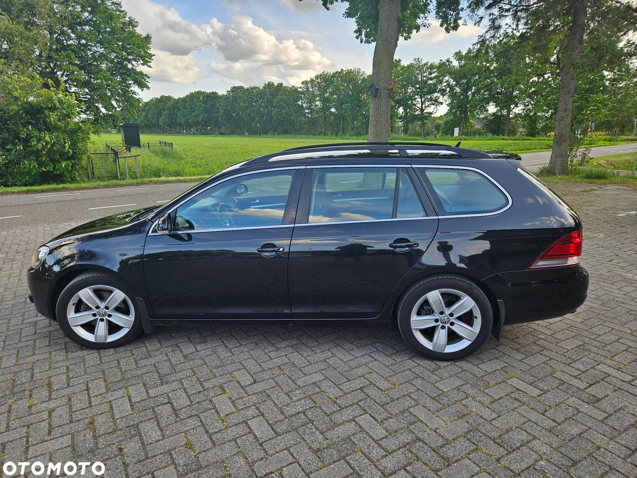 Volkswagen Golf - 8