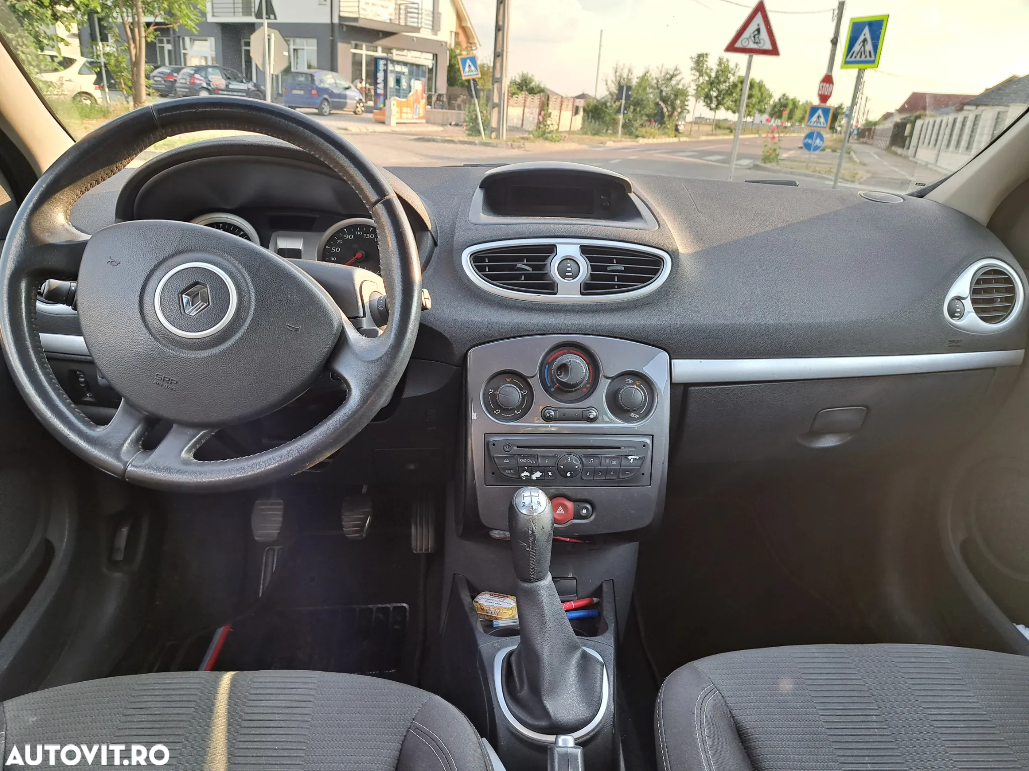Renault Clio III 1.5 dCi Authentique - 5