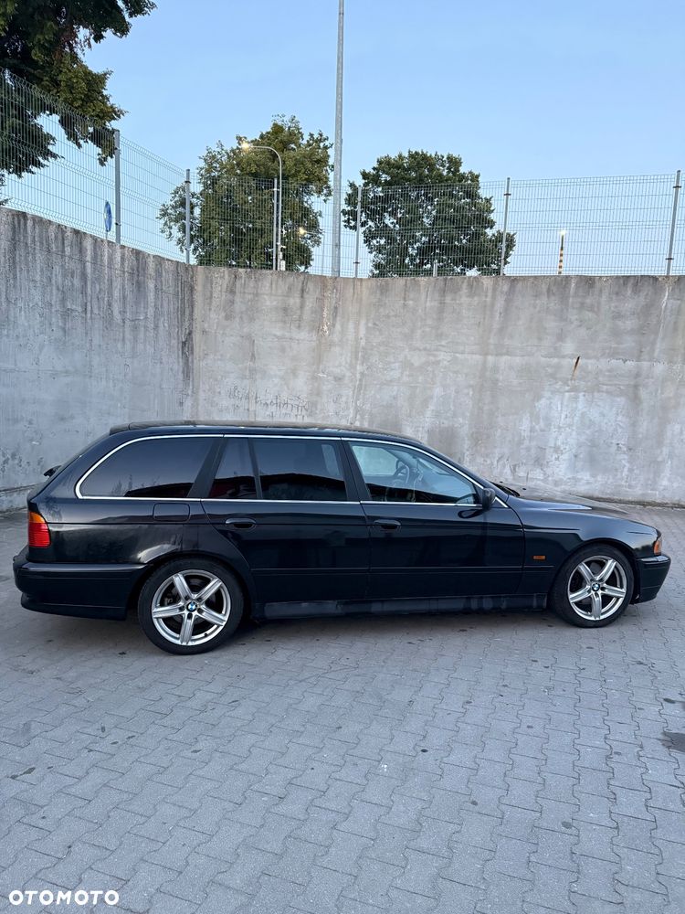 BMW Seria 5 - 10