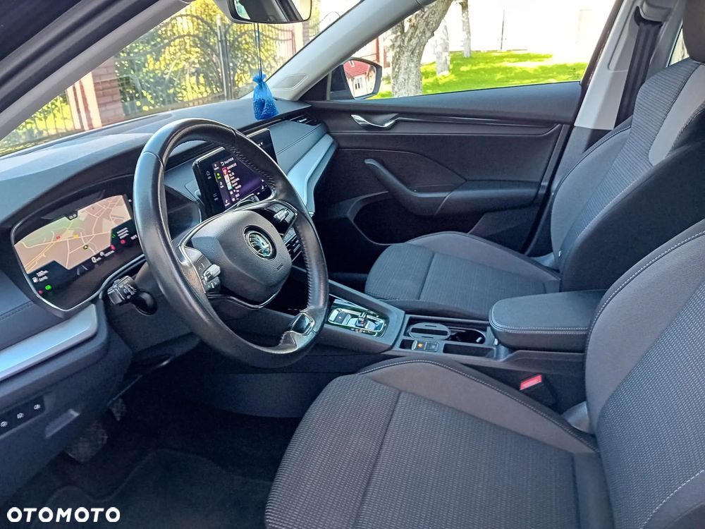 Skoda Octavia 2.0 TDI DSG Base - 22