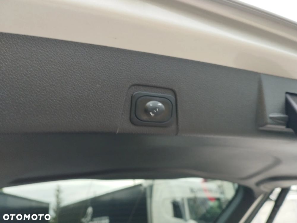 Ford Grand C-MAX - 31