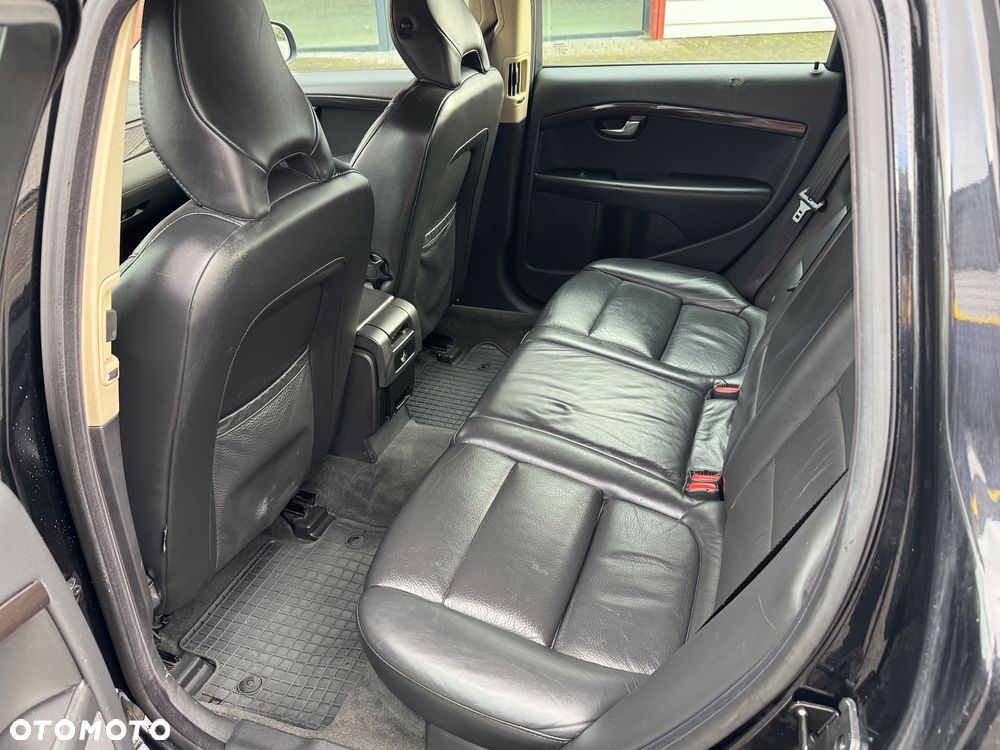 Volvo V70 2.0D Summum - 24