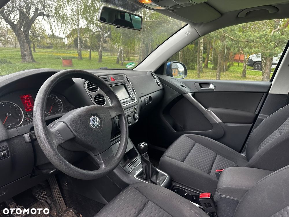 Volkswagen Tiguan - 9
