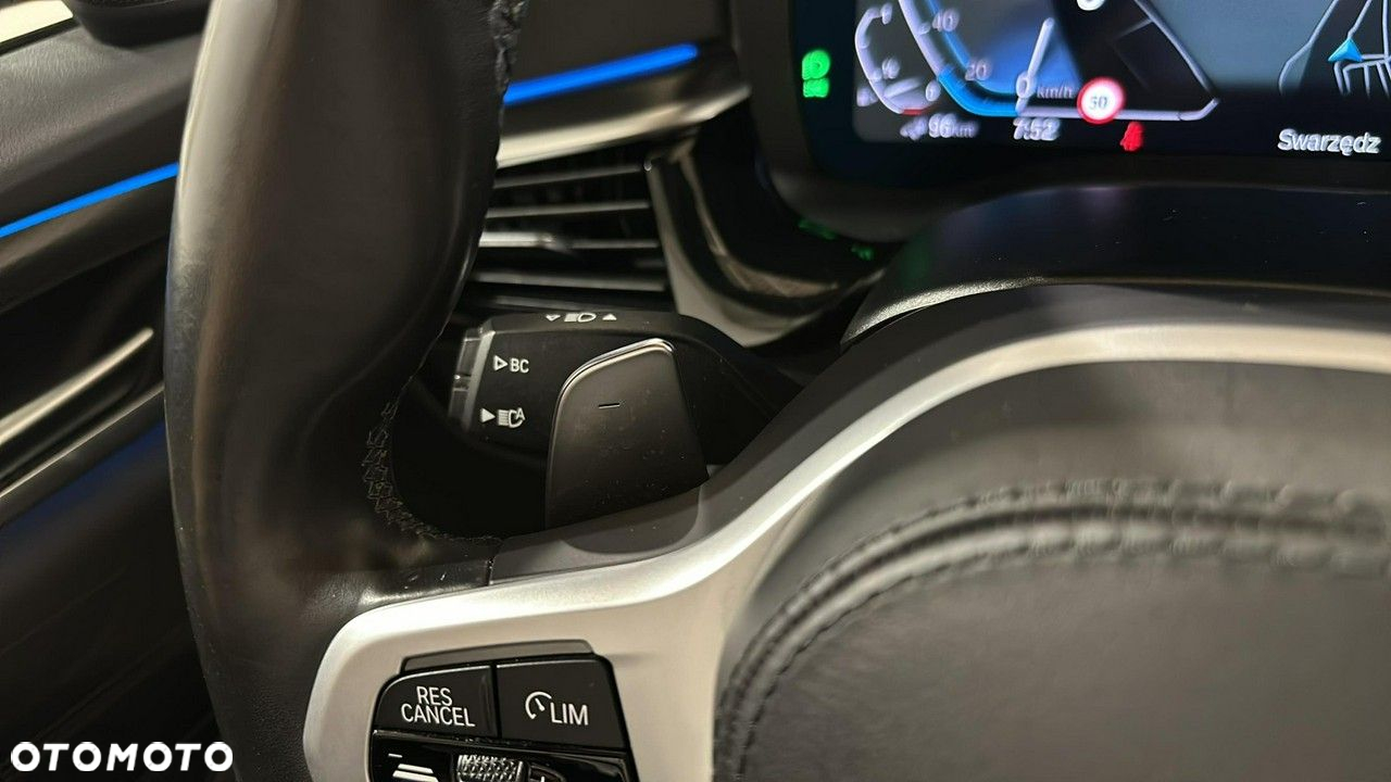 BMW Seria 5 - 25