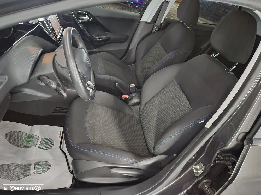 Peugeot 208 1.5 BlueHDi Allure Pack - 5
