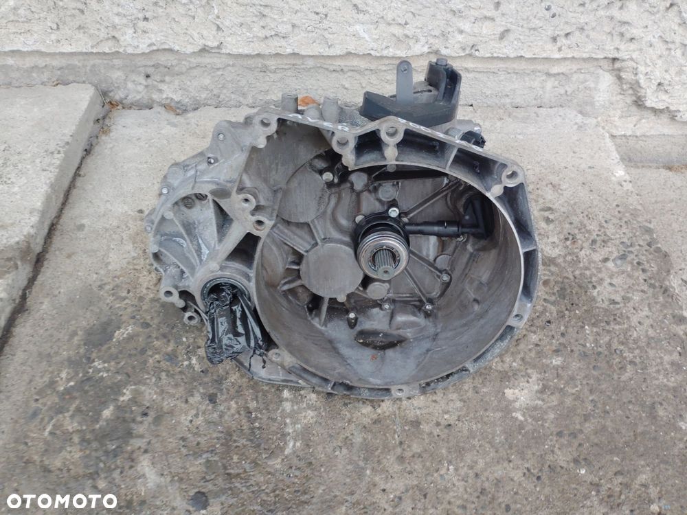 SKRZYNIA BIEGÓW 1.6 D2 AV6R7002 MG VOLVO S40 II V50 C30 V40 - 2