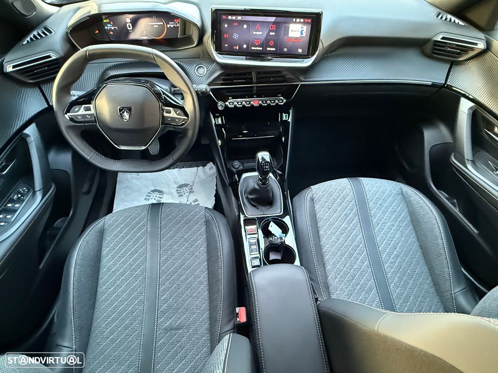 Peugeot 2008 - 7