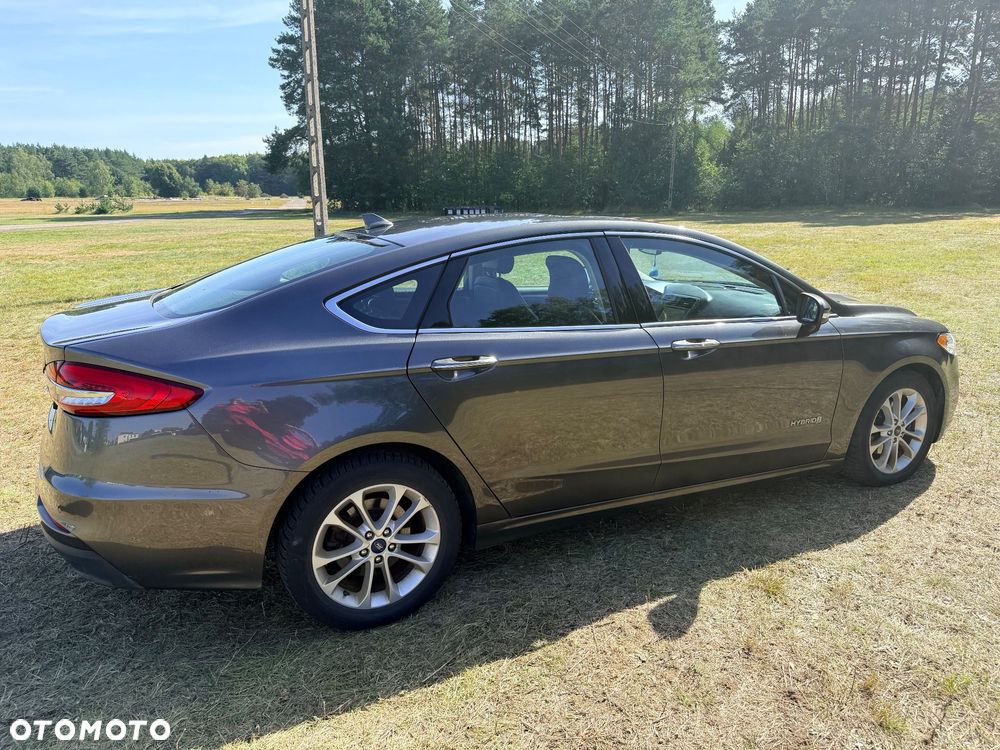 Ford Fusion - 7