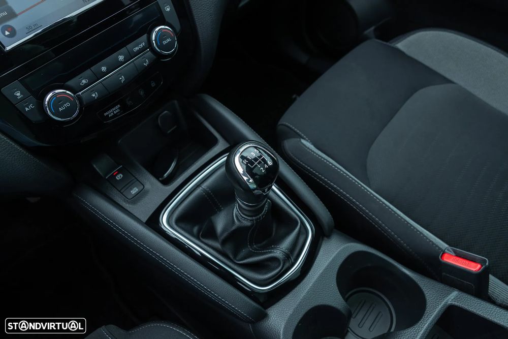 Nissan Qashqai 1.5 dCi N-Connecta - 24