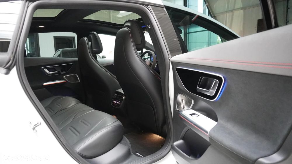Mercedes-Benz EQE AMG 43 90.5kWh 4-Matic - 13