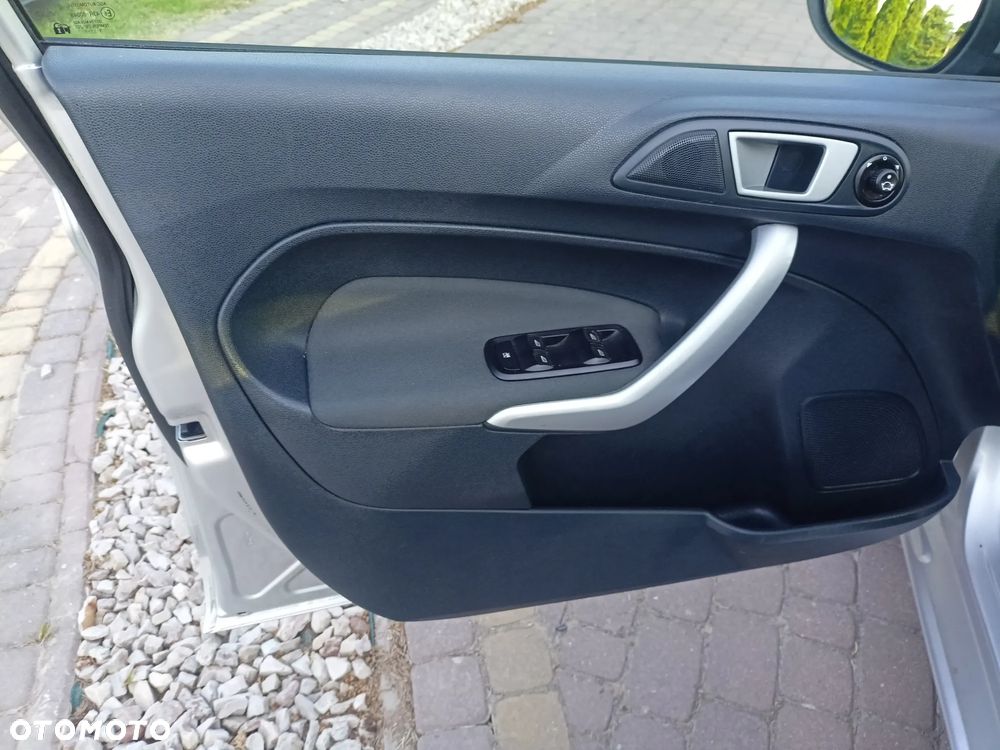 Ford Fiesta 1.25 Viva - 11