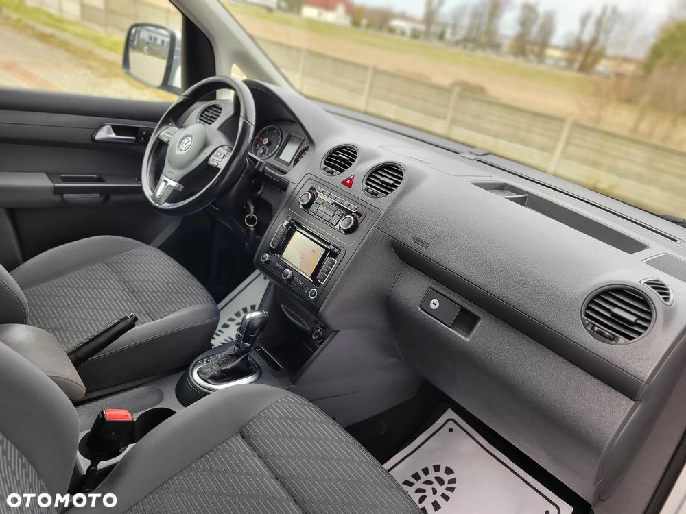 Volkswagen Caddy Highline DSG - 16