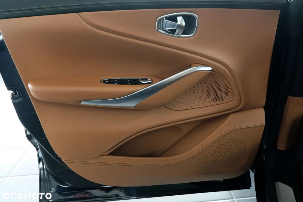 Aston Martin DBX Standard - 8