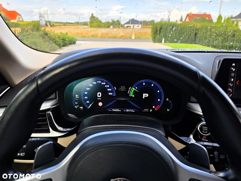 BMW Seria 5 520d xDrive M Sport sport - 21