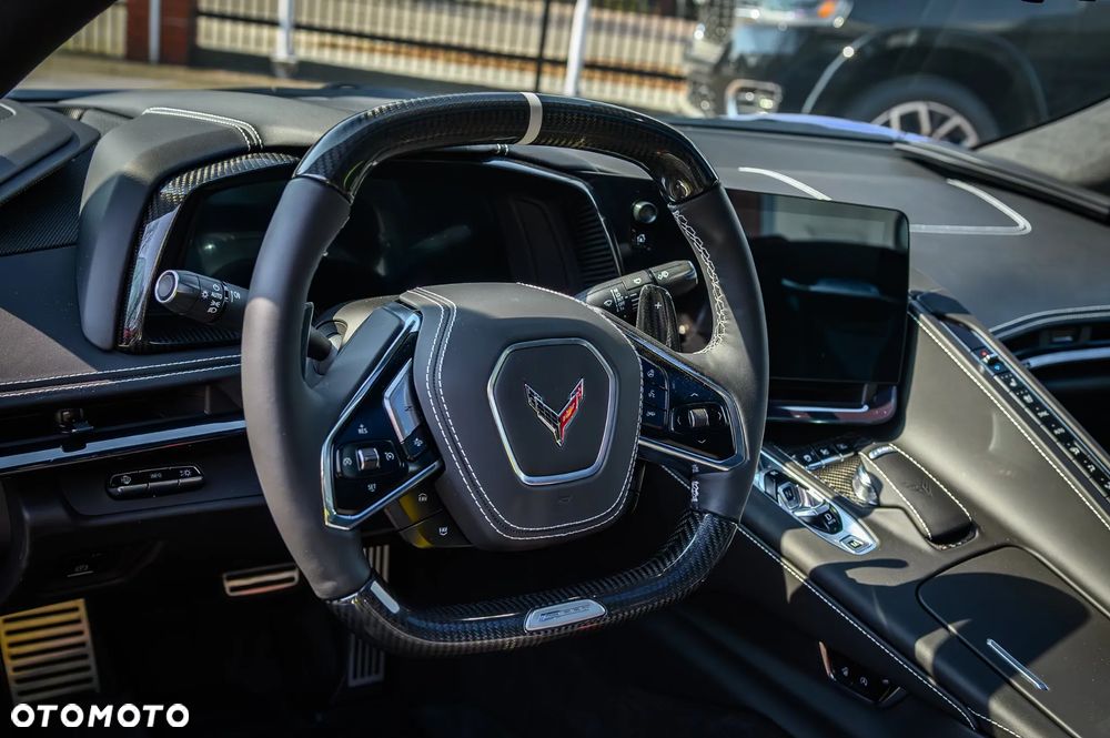 Chevrolet Corvette - 22