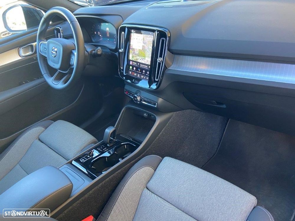 Volvo XC 40 2.0 B3 Black Edition - 6