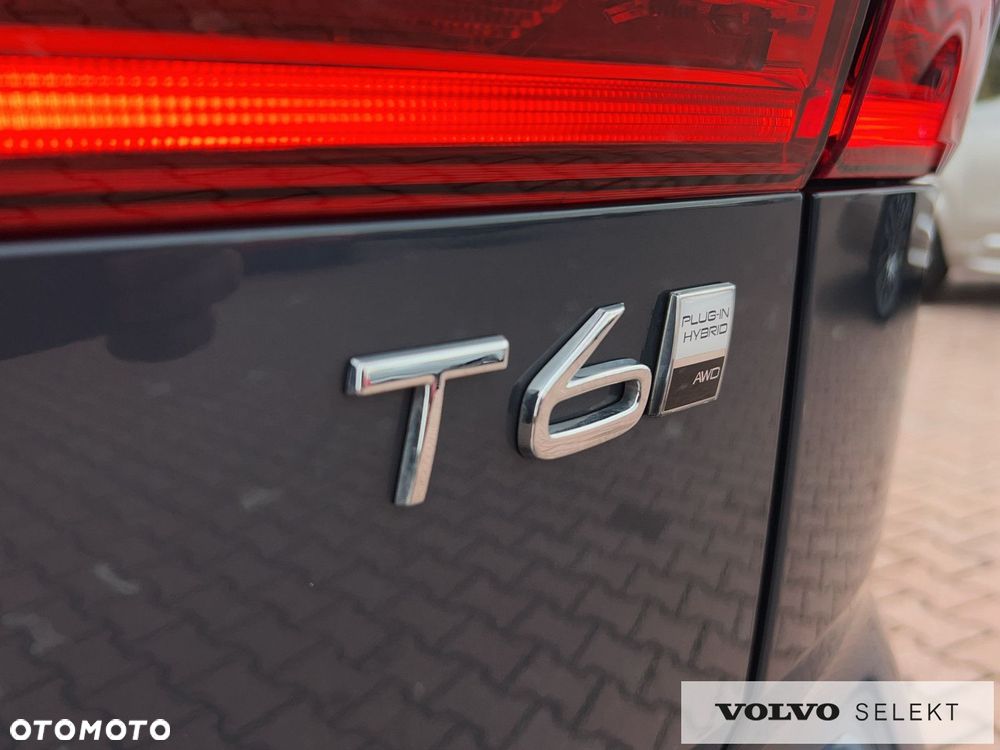 Volvo XC 60 T6 Plug-In Hybrid AWD Plus Dark - 19