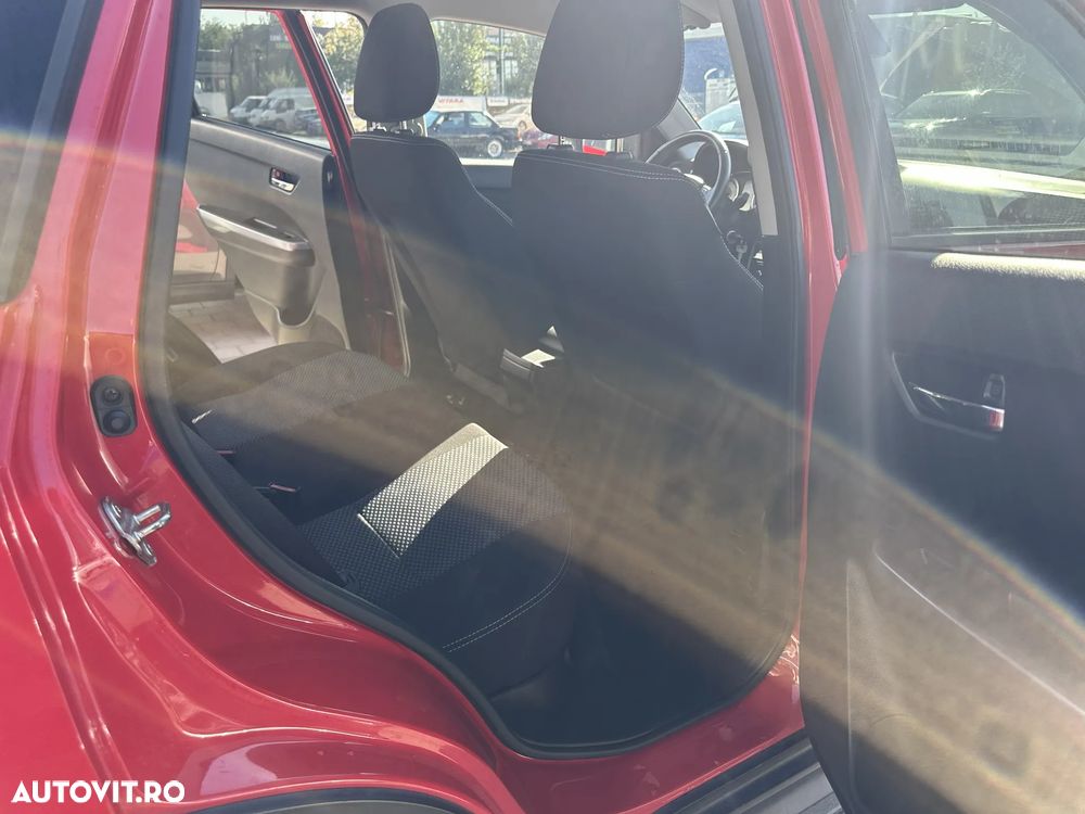 Suzuki Vitara 1.4 Boosterjet MHEV Passion - 16