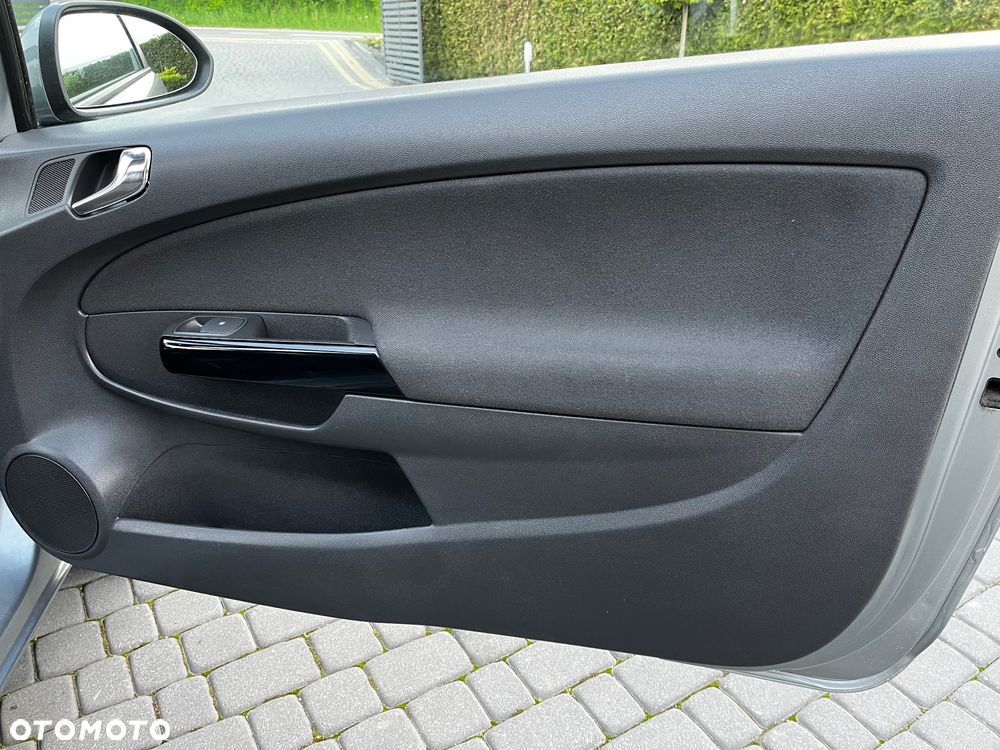 Opel Corsa 1.4 16V Edition - 24