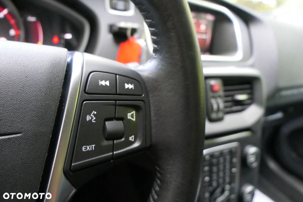Volvo V40 Cross Country D3 Geartronic Momentum - 27