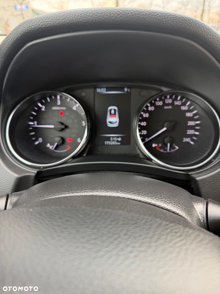 Nissan Qashqai 1.5 dCi DPF acenta - 8