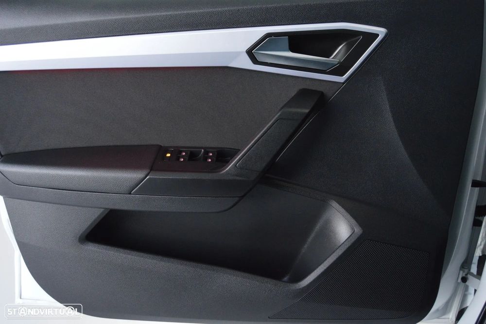 SEAT Arona 1.0 TSI FR - 28