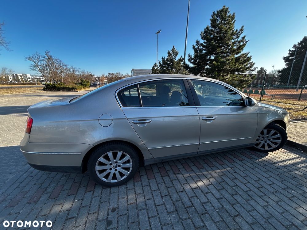 Volkswagen Passat 1.9 TDI Comfortline - 1