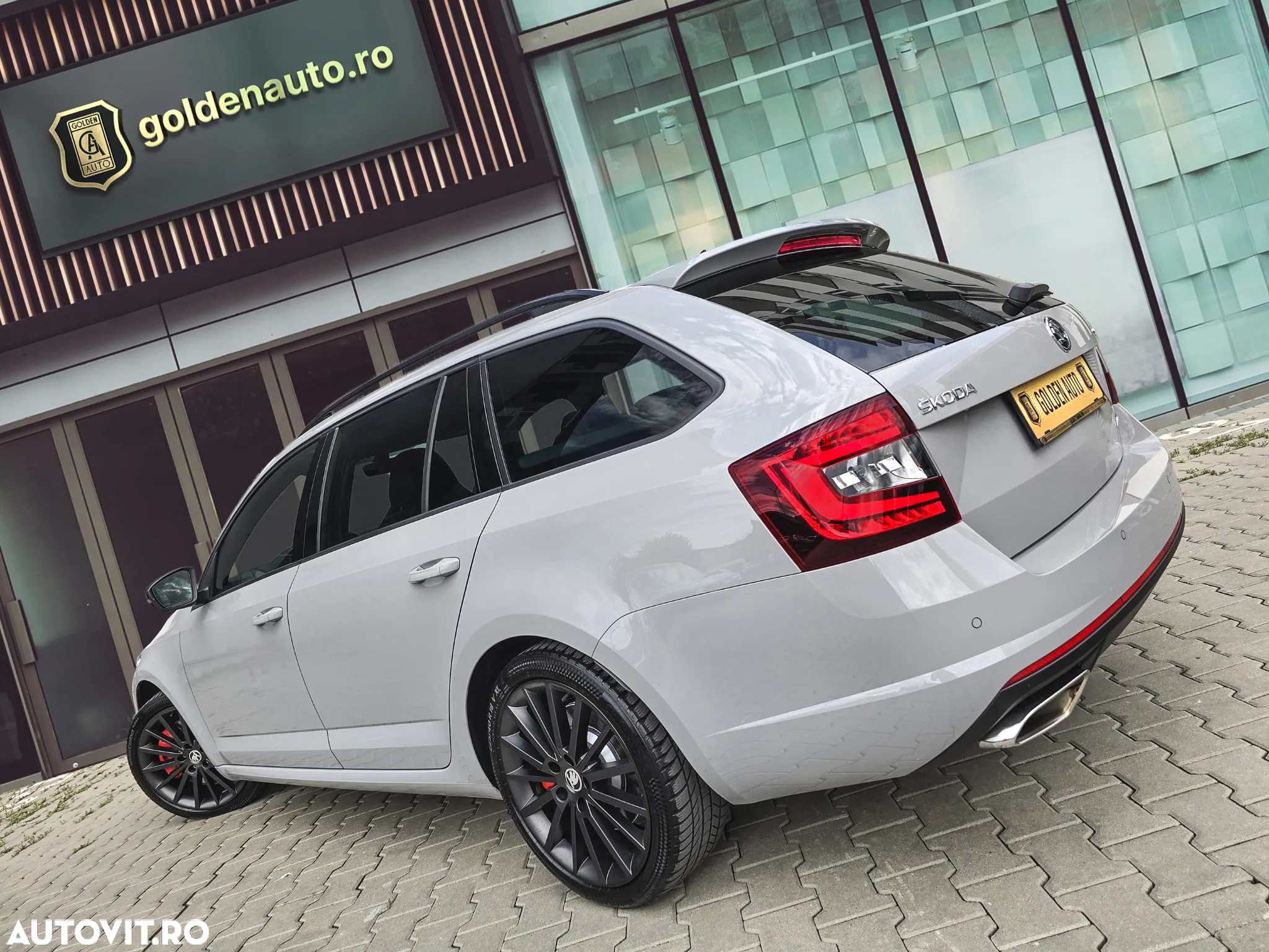 Skoda Octavia Combi 2.0 TSI DSG RS 245 - 31