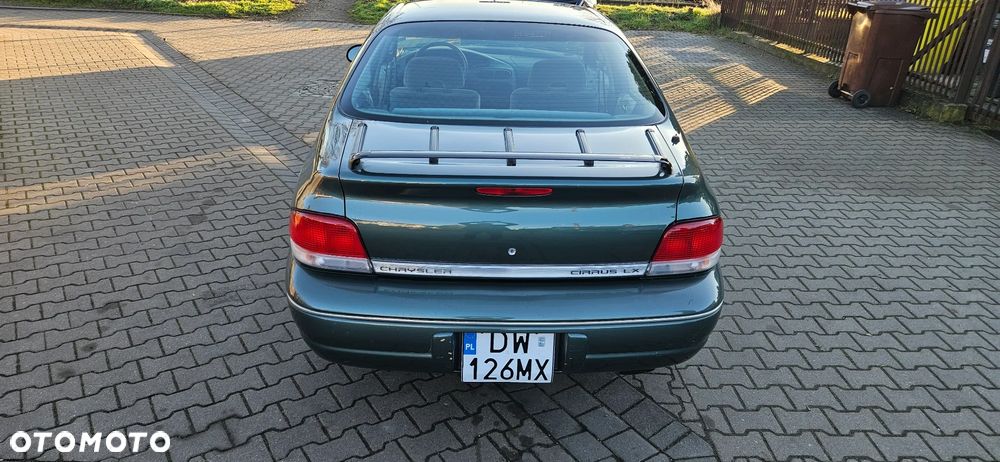 Chrysler Stratus - 10