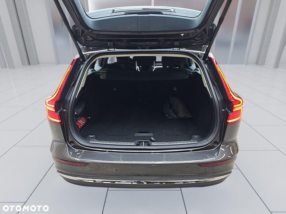 Volvo V60 T6 AWD Plug-In Hybrid Core - 14