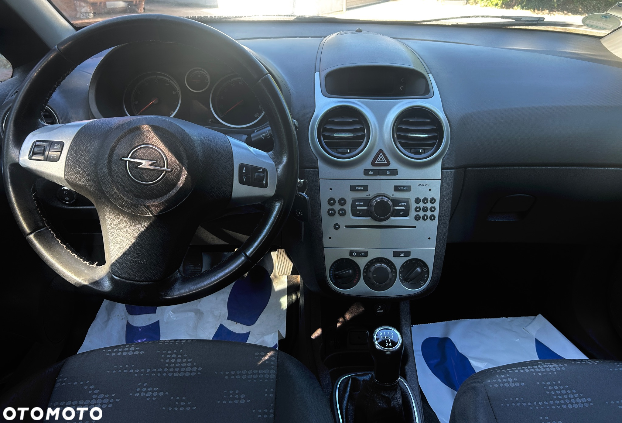 Opel Corsa 1.2 16V Cosmo - 13
