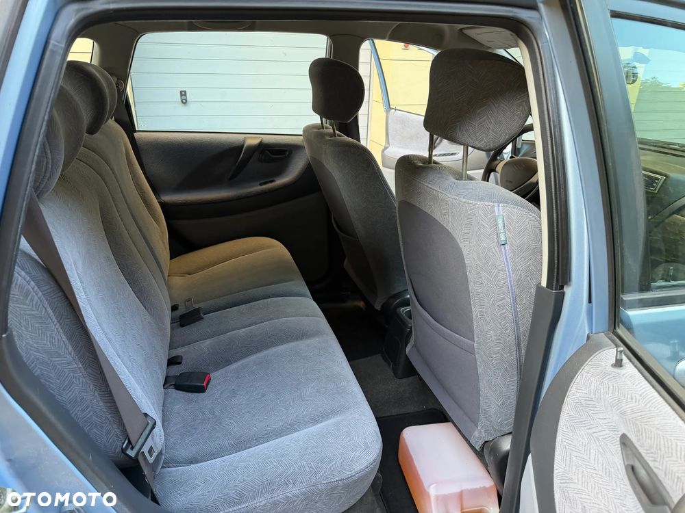Suzuki Liana - 11