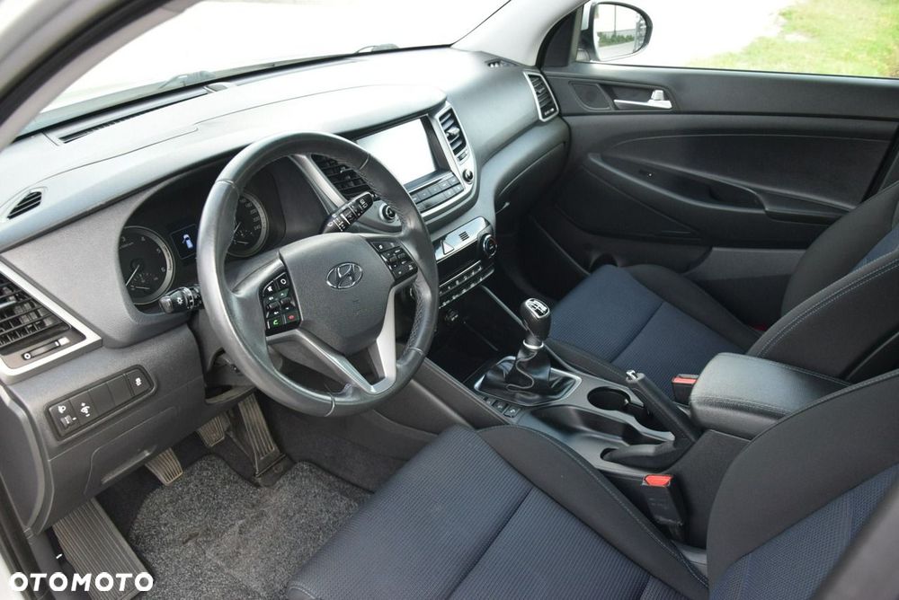 Hyundai Tucson 1.7 CRDI BlueDrive Classic 2WD - 19