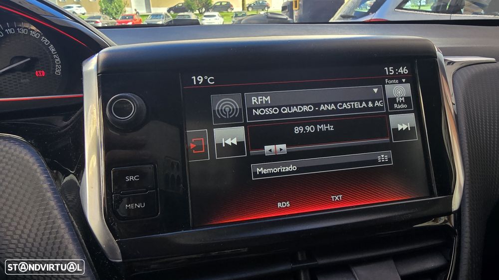 Peugeot 2008 1.6 BlueHDi GT Line - 38