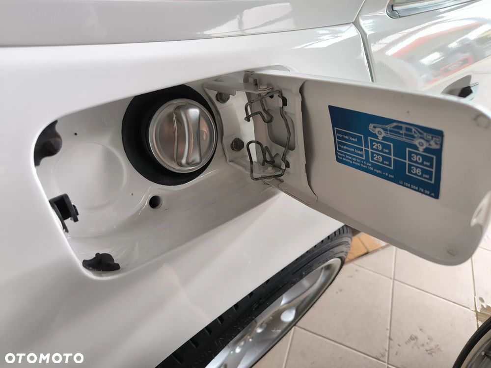 Mercedes-Benz Klasa E 420 - 38