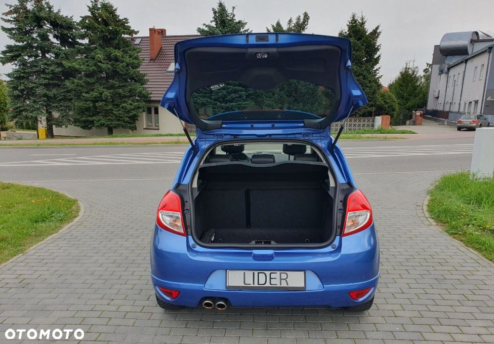 Renault Clio - 25