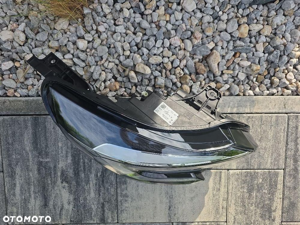 RENAULT CAPTUR 2 II Lampa prawa Kompletna Full Led 260104095R Krótki Led - 6