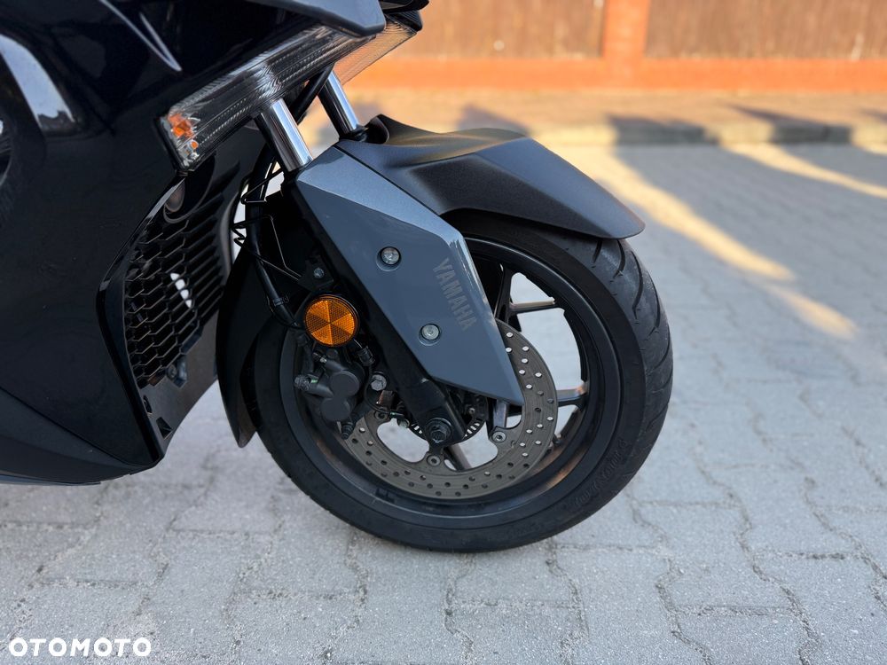 Yamaha X-max - 4