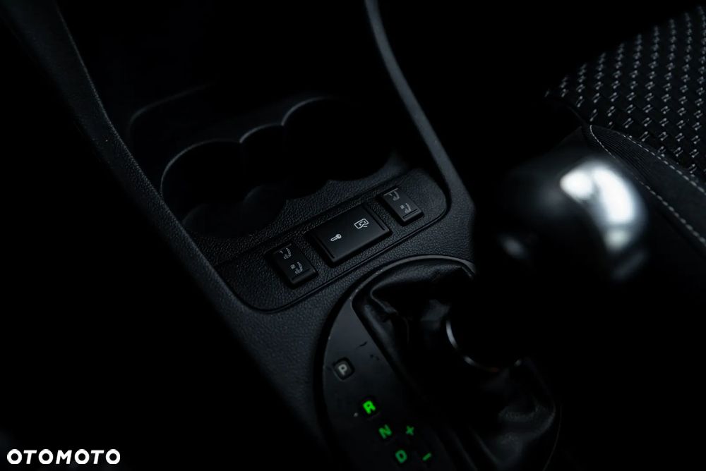 Skoda Fabia 1.4 TSI DSG RS - 37