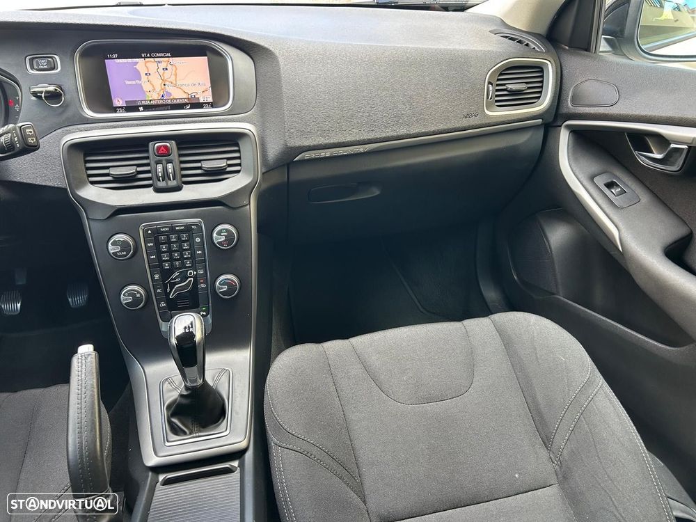 Volvo V40 Cross Country 2.0 D2 Summum - 22