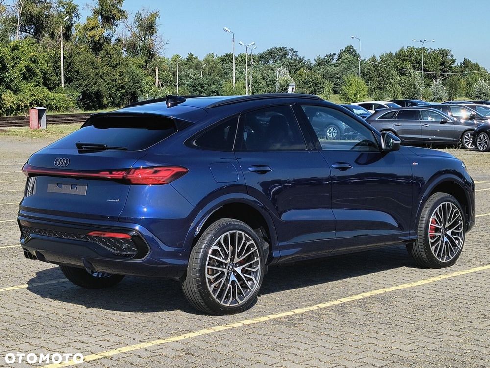 Audi Q5 Sportback - 8