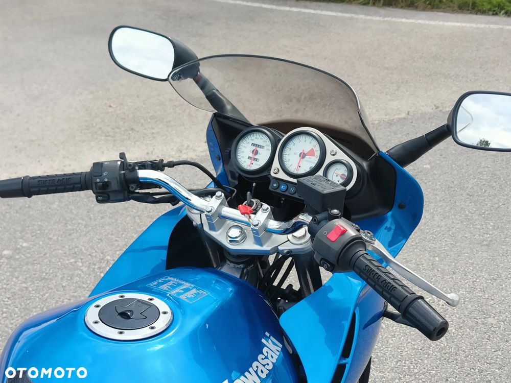 Kawasaki ZR - 22