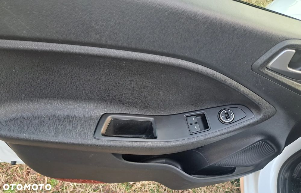 Hyundai i20 1.2 - 13