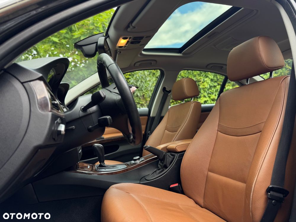 BMW Seria 3 325d DPF Edition Sport - 19