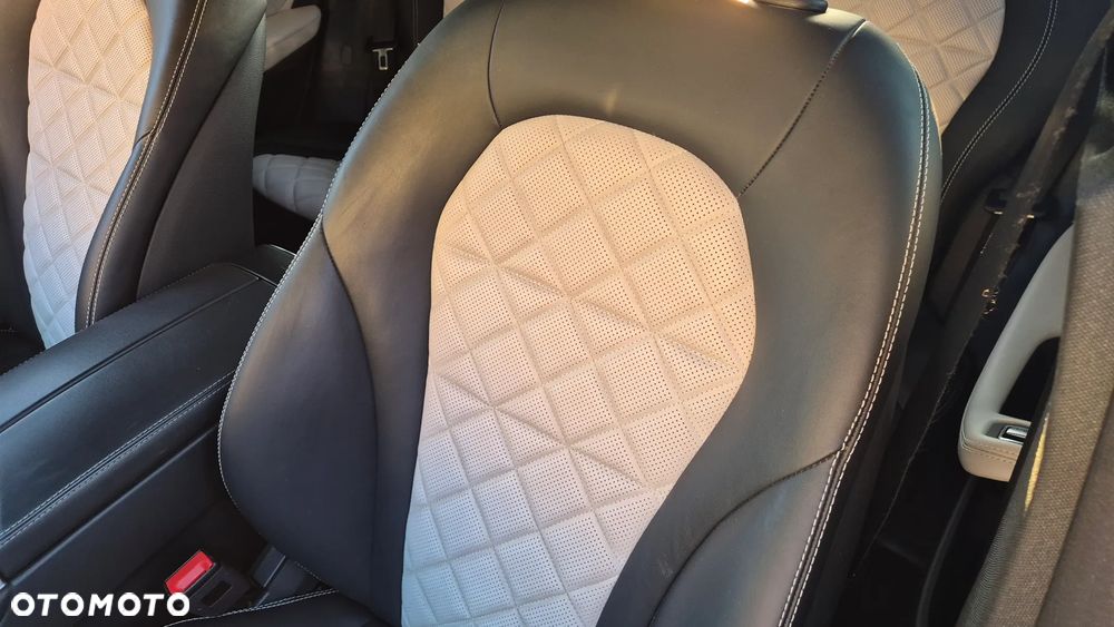Mercedes-Benz GLC 300 d 4Matic 9G-TRONIC AMG Line - 35