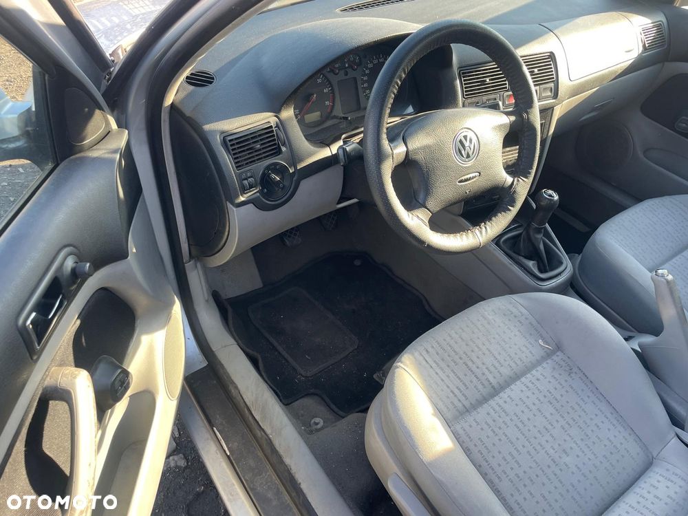 VW GOLF IV na części!!! Kolor : LA7W - 5
