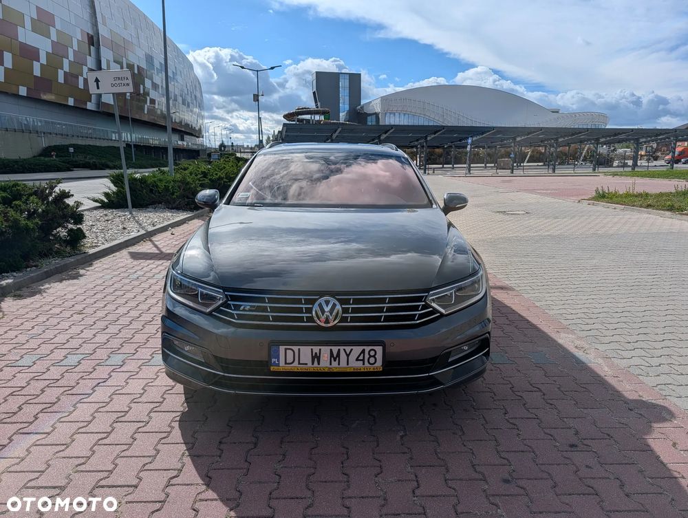 Volkswagen Passat - 25
