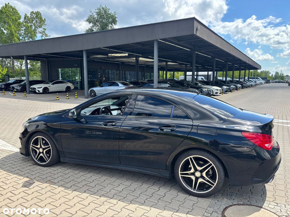 Mercedes-Benz CLA 180 7G-DCT AMG Line - 4